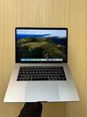thanh lý Macbook Pro 2018 i7 max cấu hình vga 4G