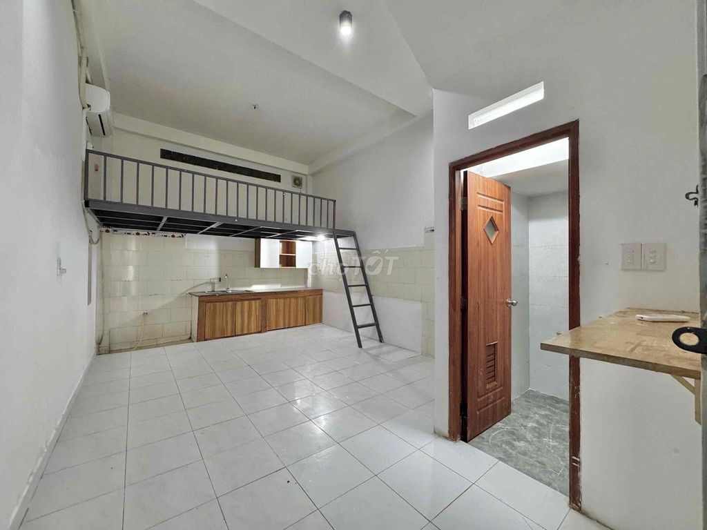 Chính Chủ Cho Thuê Phòng Diện Tích 35M2 Ngay Công Viên Làng Hoa