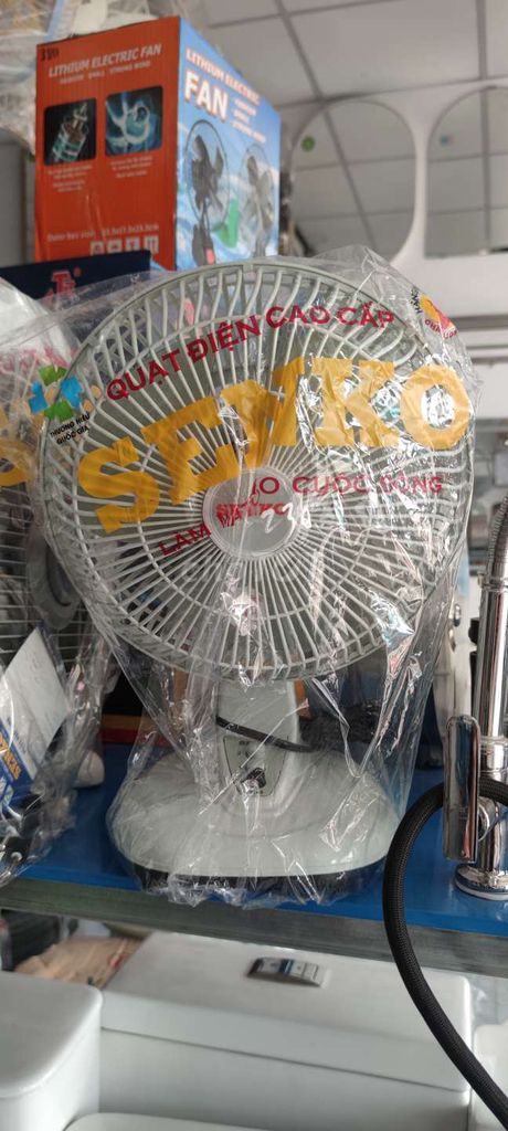 Quạt mini Senko Xám trắng. Mua bán Quạt tại Thành phố Thủ Dầu Một Bình Dương được đăng bởi Pham hoai bao hình 1