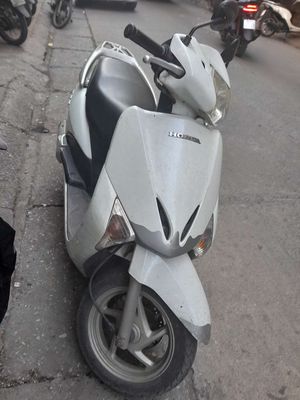 Honda Lead màu Trắng. Mua bán Xe máy tại Quận Hoàn Kiếm Hà Nội được đăng bởi Lam Vuong