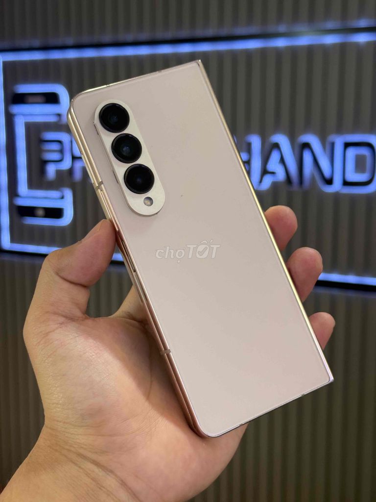 Samsung Z Fold 4 256GB Vàng đồng. Mua bán Điện thoại tại Quận 3 Tp Hồ Chí Minh được đăng bởi Phone2Hand hình 1