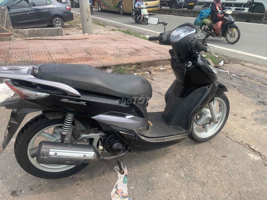 SYM Shark Sport черный
