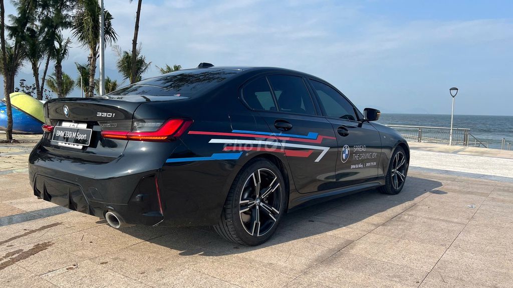 BMW 3 Series 2023 330i M Sport - 36000 km. Mua bán Ô tô tại Quận Liên Chiểu Đà Nẵng được đăng bởi Anh Quy hình 6