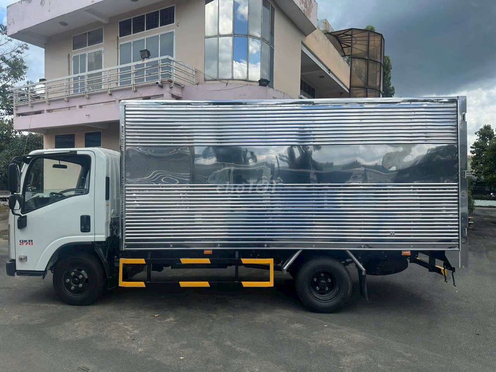 QKR 270 thùng kín 2.5 tấn. Mua bán Xe tải, xe ben tại Quận 12 Tp Hồ Chí Minh được đăng bởi Chiến hình 1