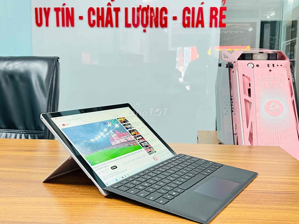 Microsoft Surface Pro 6 i5 8250u 8G 128G 12.3in 3K. Mua bán Laptop tại Quận 12 Tp Hồ Chí Minh được đăng bởi Laptop Minh Quân hình 1