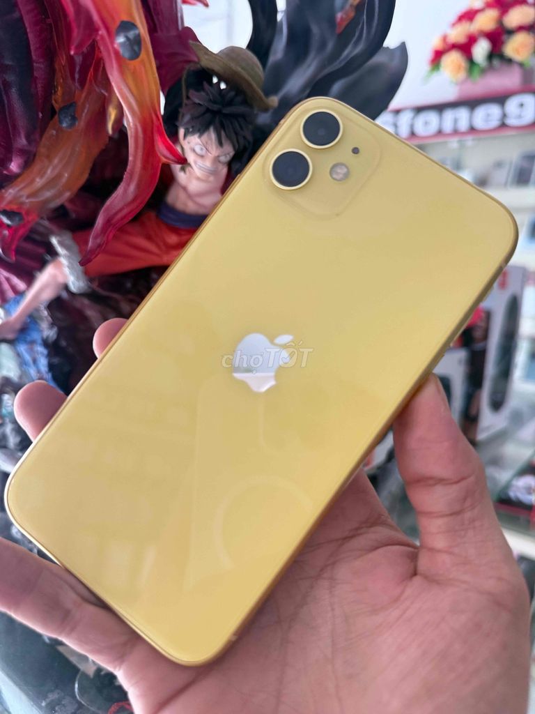 Apple iPhone 11 64GB Vàng Đã dùng. Mua bán Điện thoại tại Thị xã Bến Cát Bình Dương được đăng bởi Roland Garox hình 1