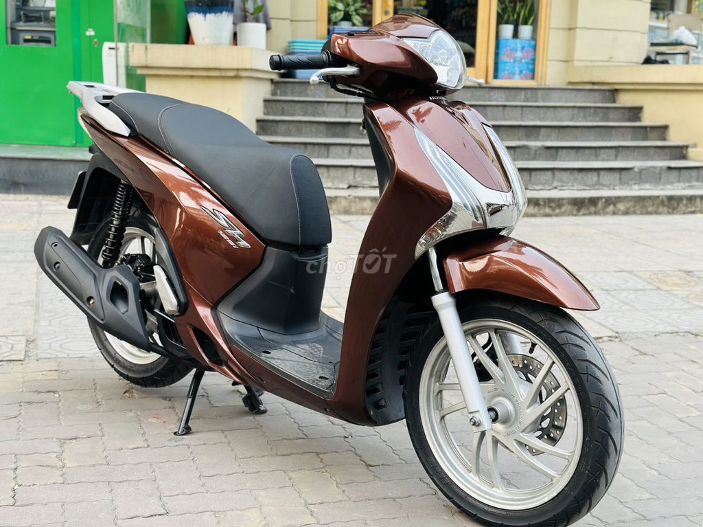 Honda SH коричневый 125fi, двигатель оригинал, один владелец, номер 29