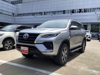 Toyota Fortuner 2020 Mẫu 2021 - Máy Dầu - Số Sàn