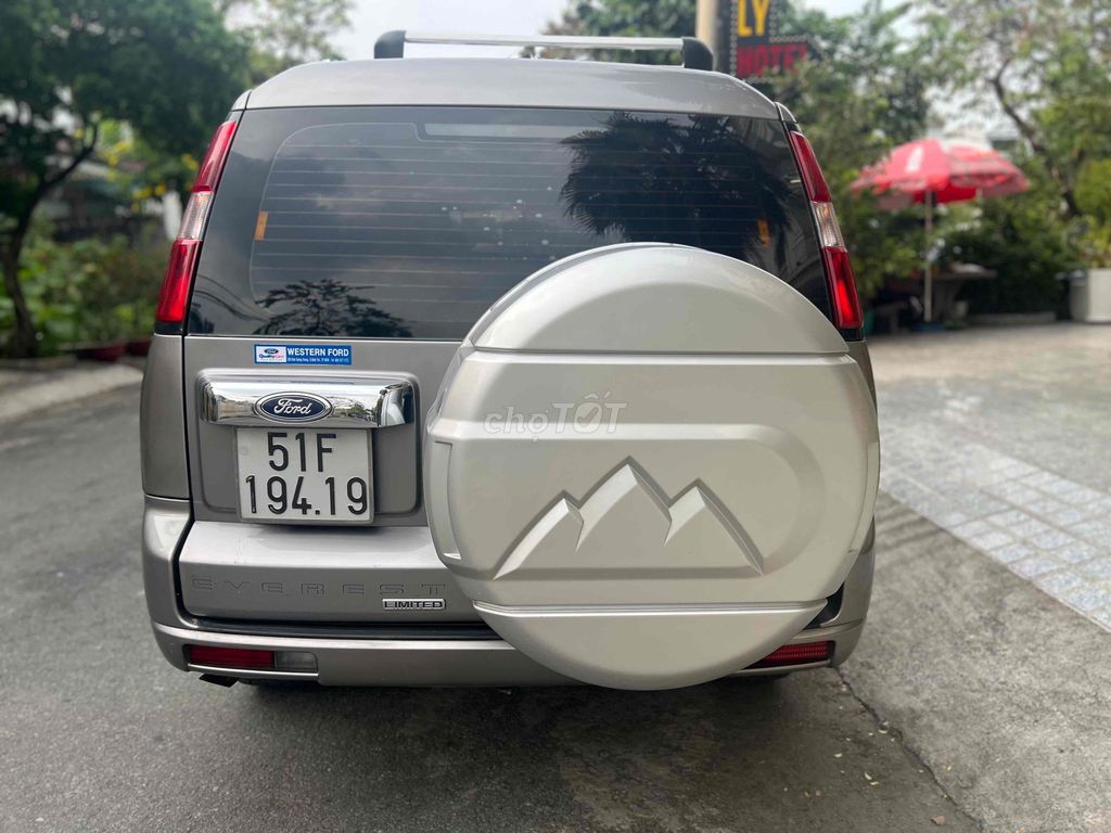 🍀Bán EVEREST Limited 2.5c ( 4x2) - số tự động 2015. Mua bán Ô tô tại Thành phố Thủ Dầu Một Bình Dương được đăng bởi MR Hiền  hình 5