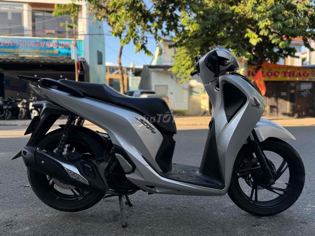 Honda SH 125 2019 B.số 43 Góp trả trước 15tr. Mua bán Xe máy tại Quận Liên Chiểu Đà Nẵng được đăng bởi Hòa Xe Máy Cũ hình 5