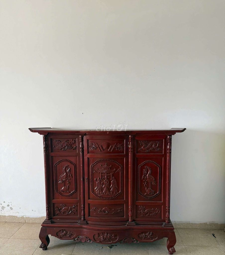 Tủ thờ Gỗ Nâu đỏ đã qua sử dụng. Mua bán Tủ, kệ gia đình tại Huyện Đan Phượng Hà Nội được đăng bởi info Quang hình 1