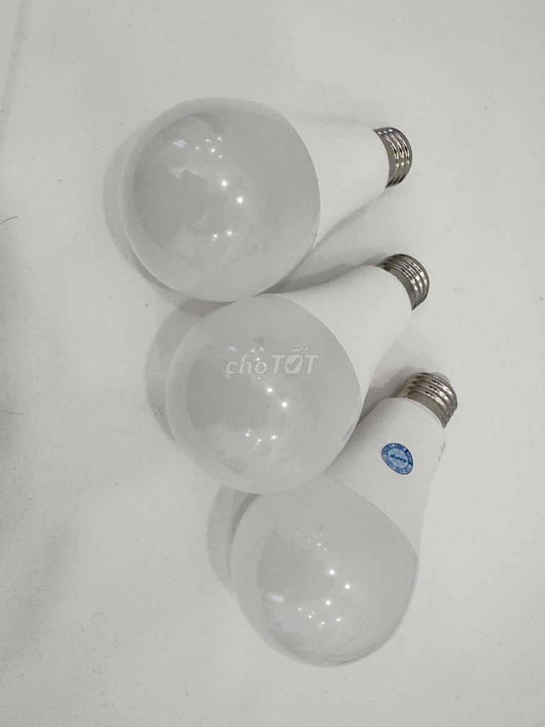 Combo Bóng đèn LED MPE LBD3-12T Trắng 12W. Mua bán Đèn tại Quận Tân Phú Tp Hồ Chí Minh được đăng bởi Rosemary hình 1