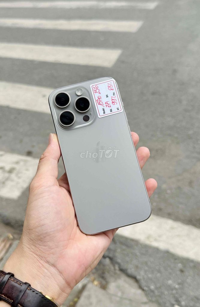 iPhone 15 Pro 256GB Titan ZA (2 sim vật lý). Mua bán Điện thoại tại Quận Đống Đa Hà Nội được đăng bởi Lâm Bảo Tuyên hình 1