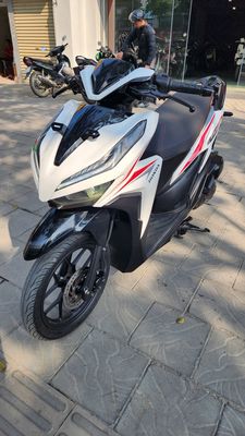 Honda Vario 125 2018 Trắng Đã sử dụng. Mua bán Xe máy tại Quận Cầu Giấy Hà Nội được đăng bởi iMotorbike Hà Nội hình 1