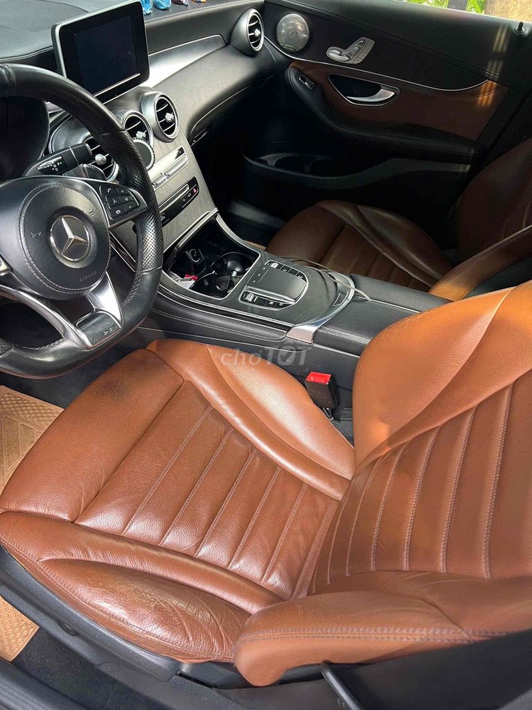 Bán GLC 300 Coupe Thể thao. Mua bán Ô tô tại Quận Gò Vấp Tp Hồ Chí Minh được đăng bởi Lanh Tran hình 6