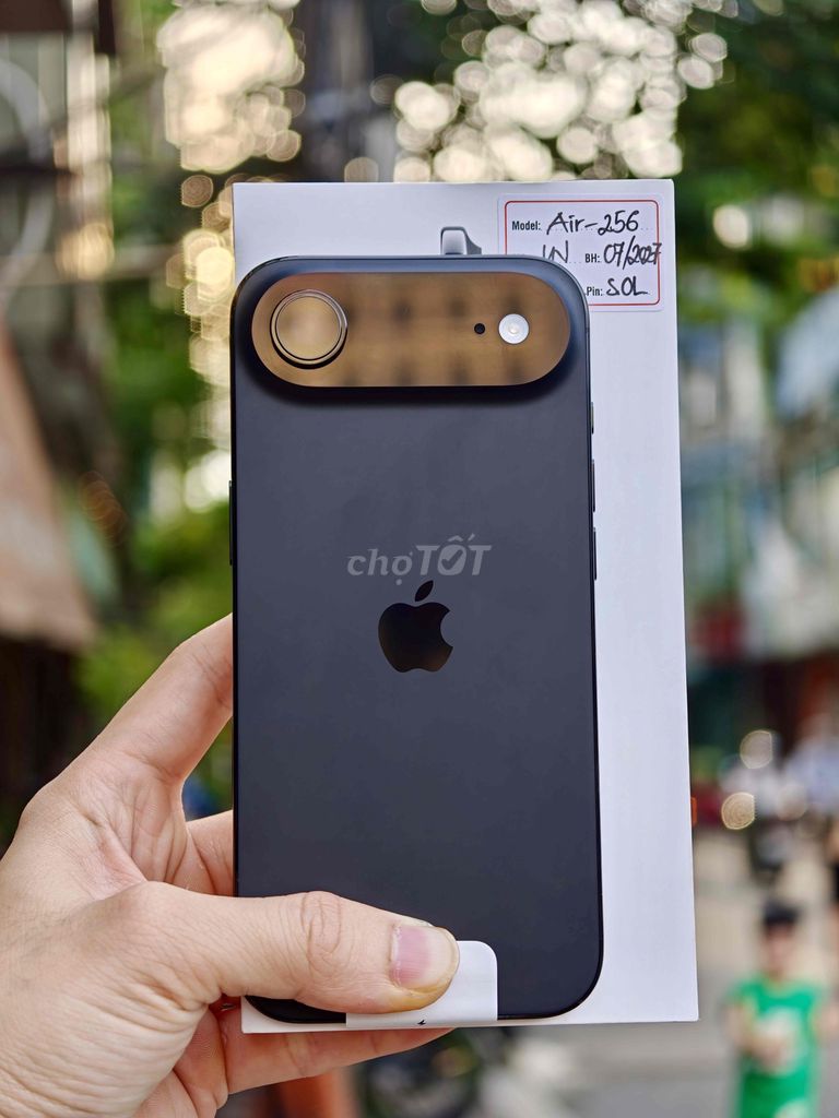 iPhone 17 Air 256GB VN Fullbox như mới. Mua bán Điện thoại tại Quận Đống Đa Hà Nội được đăng bởi Lâm Bảo Tuyên hình 1