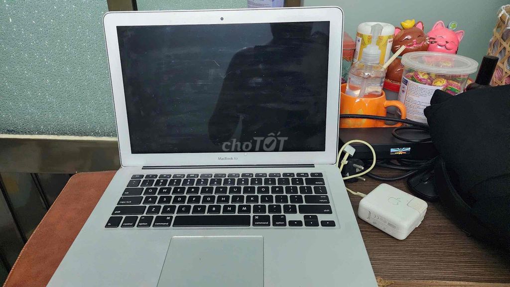 Laptop MacBook Air 2015 ít sử dụng cần ra đi 256GB