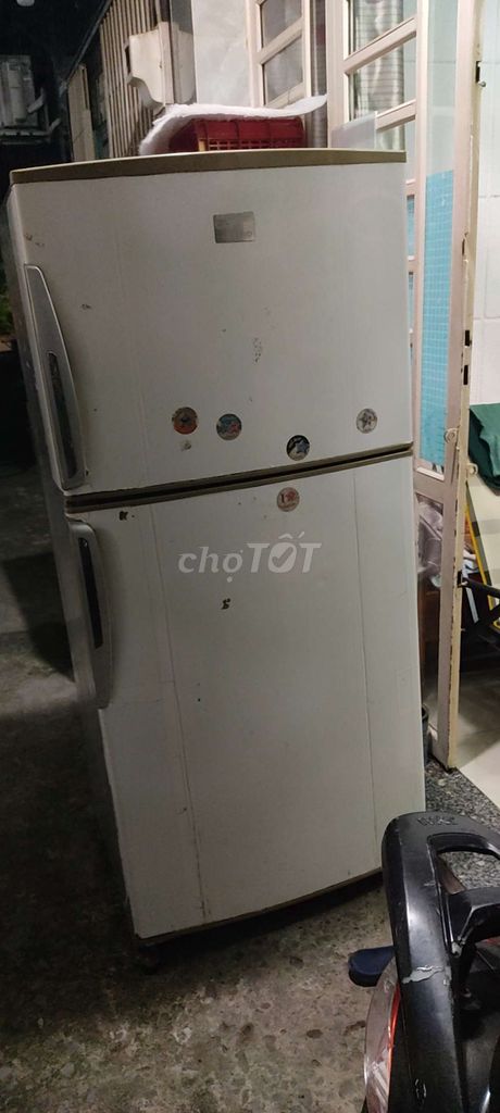 Tu lạnh 400lit Sanyo