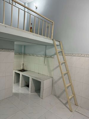 bán nhà về quê thanh lý rẻ 1 trệt 1 lững 2 phòng ngủ.1wc