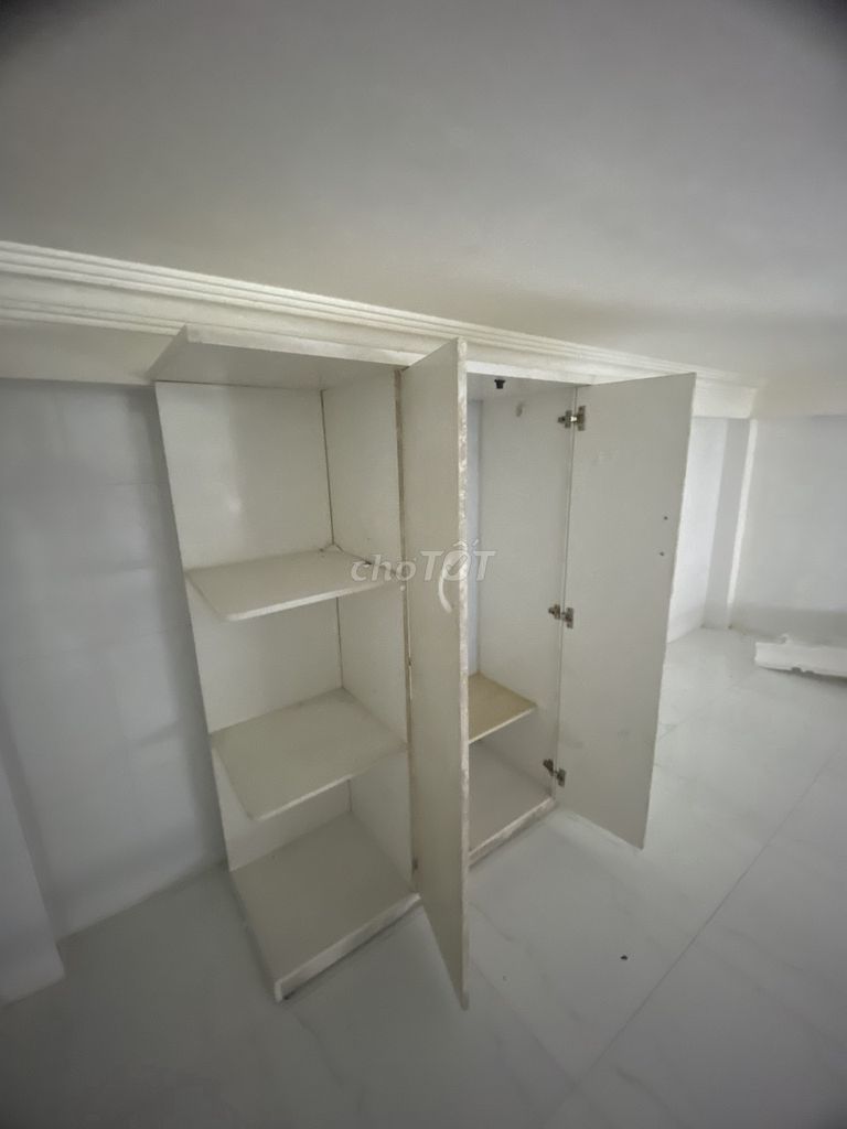 Thanh lý tủ nhựa đựng quần áo. Mua bán Tủ, kệ gia đình tại Quận Gò Vấp Tp Hồ Chí Minh được đăng bởi Nguyễn Thanh Sang hình 4