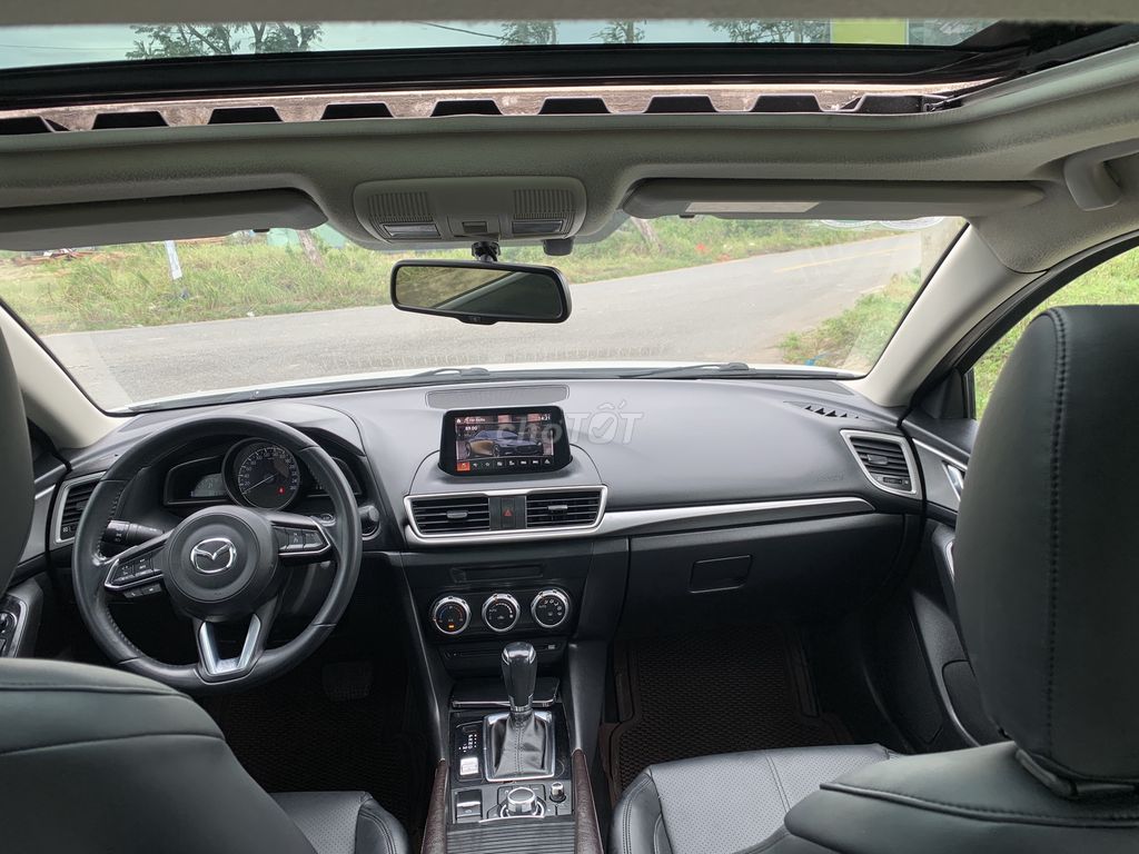 Mazda3 ĐKý cuối 2017,1 Chủ BiểnTrắng,bản Face Lift. Mua bán Ô tô tại Huyện Hòa Vang Đà Nẵng được đăng bởi Mỹ Linh hình 3