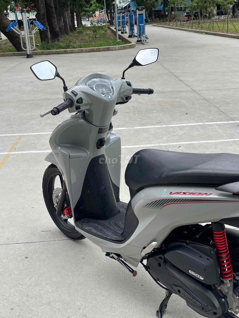 VISION 2024 BẢN SPORT–ZIN CHÍNH CHỦ–ODO 9.900KM. Mua bán Xe máy tại Thành phố Thủ Dầu Một Bình Dương được đăng bởi Xe Máy Bình Dương hình 8