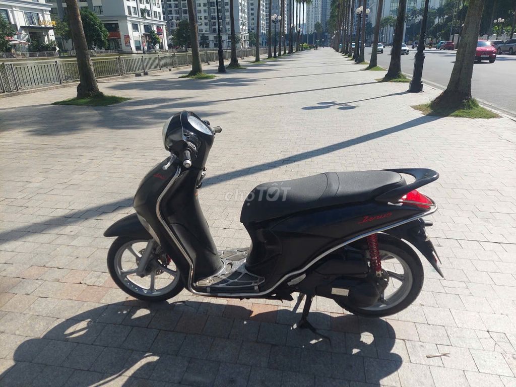 Bán xe Yamaha Janus mầu đen nhám chính chủ. Mua bán Xe máy tại Quận Hoàng Mai Hà Nội được đăng bởi Lê văn tình hình 8