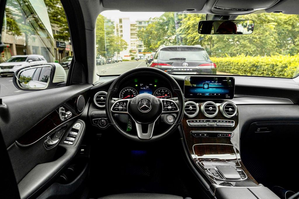 Mercedes GLC200 sx 2022 - sang trọng hiện đại. Mua bán Ô tô tại Quận Gò Vấp Tp Hồ Chí Minh được đăng bởi Trường Nguyễn Xe Sang hình 12