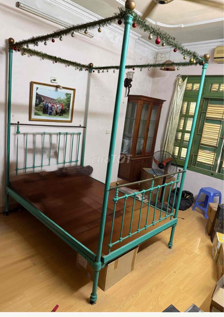 Giường HongKong Vintage Cổ Điển. Mua bán Giường, chăn ga gối nệm tại Quận Ba Đình Hà Nội được đăng bởi Khoa hình 1