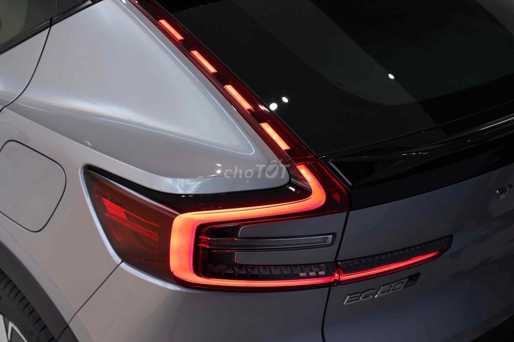 Xe Điện Volvo EC40 Mới Sạc Đầy Đi Được Hơn 500 Km. Mua bán Ô tô tại Quận 7 Tp Hồ Chí Minh được đăng bởi Volvo Phú Mỹ Hưng hình 12