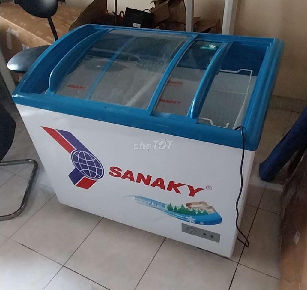 Tủ đông sanaky VH-3899K cửa kính mới như hình 100%