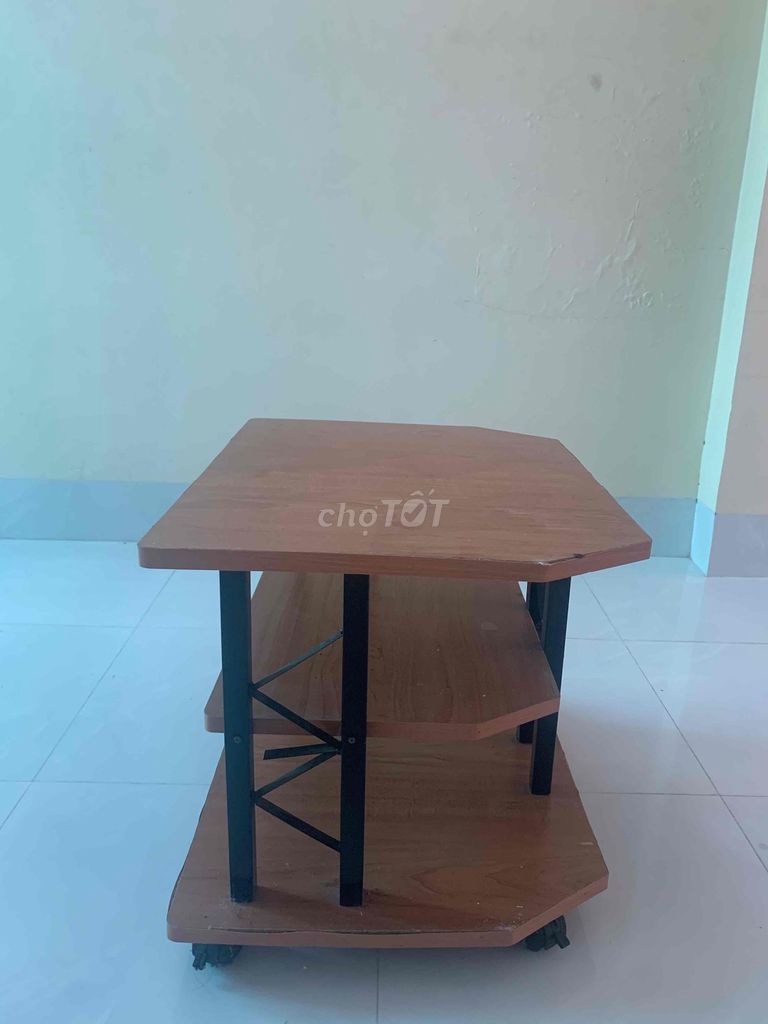 Hiện còn dư 1 em này. Mua bán Tủ, kệ gia đình tại Quận Bình Thuỷ Cần Thơ được đăng bởi Bình hình 1