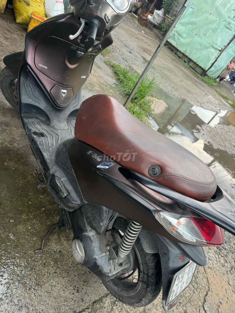 Скутер Piaggio Fly Brown