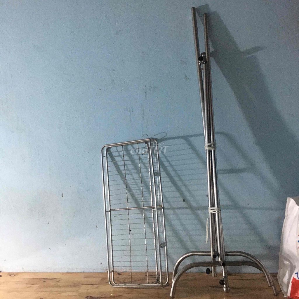 Kệ úp chén treo tường Kim loại Bạc. Mua bán Dụng cụ nhà bếp tại Thành phố Thuận An Bình Dương được đăng bởi Thiết An hình 1