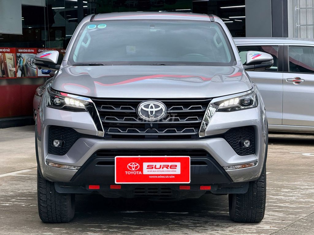 Toyota Fortuner 2.4G AT 2024 Bạc 63.739 km