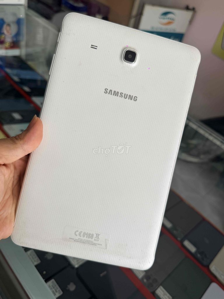 Samsung Tab E 9.6 inch Trắng Đã sử dụng. Mua bán Máy tính bảng tại Thành phố Mỹ Tho Tiền Giang được đăng bởi Sanh Phone hình 1