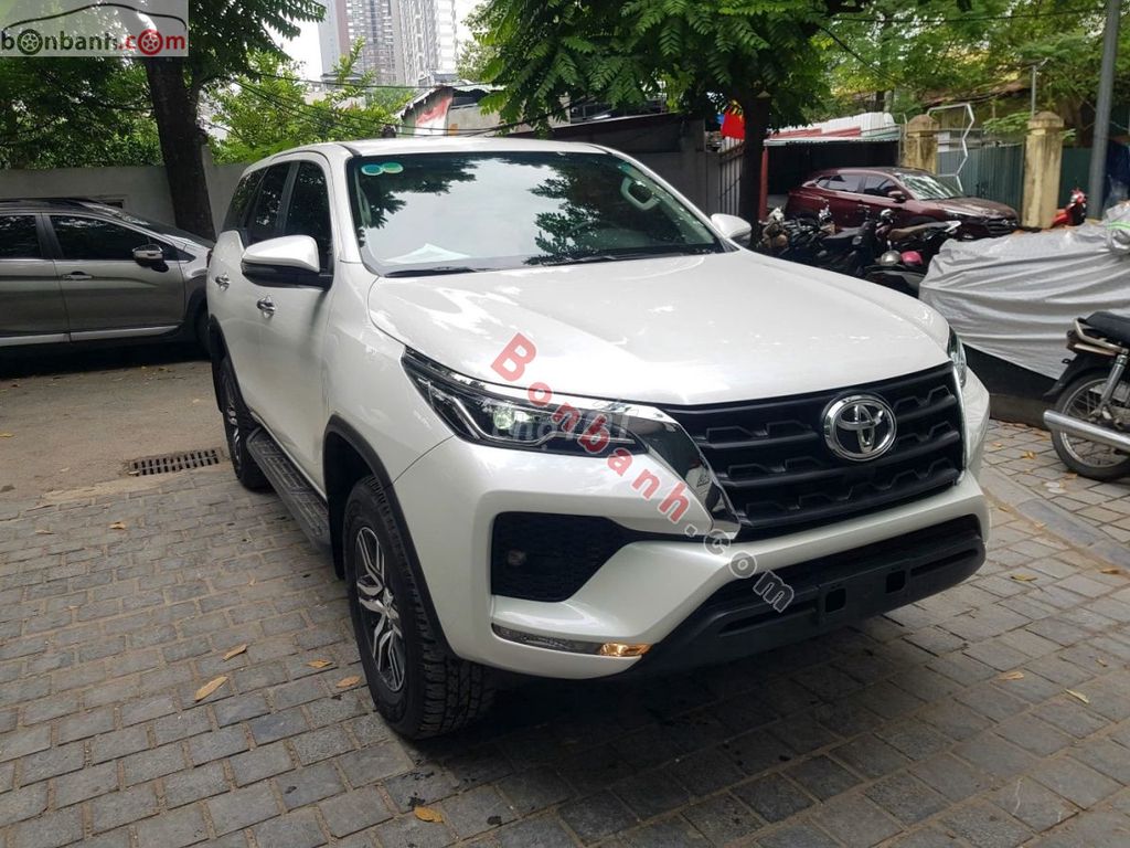 Toyota Fortuner 2.4L 4x2 AT 2024 - 999 Triệu. Mua bán Ô tô tại Quận Bắc Từ Liêm Hà Nội được đăng bởi Oto Chữ Tín hình 3