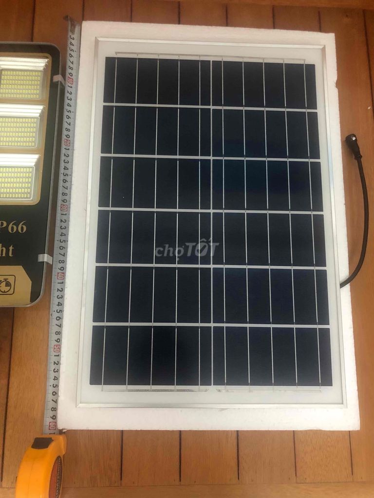 Đèn năng lượng mặt trời 300w IP66 đèn loại lớn