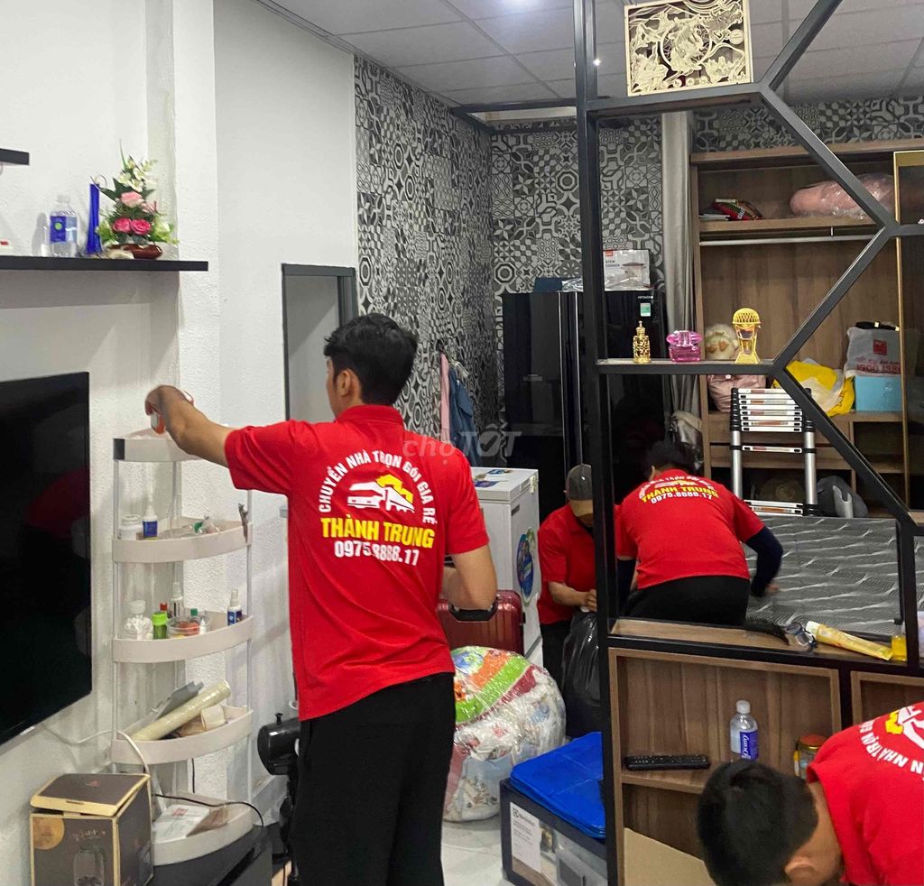 Dịch vụ chuyển nhà trọn gói TP.HCM giá bình dân. Dịch vụ chuyển nhà tại Quận Tân Phú Tp Hồ Chí Minh được đăng bởi dịch vụ vận chuyển hình 1
