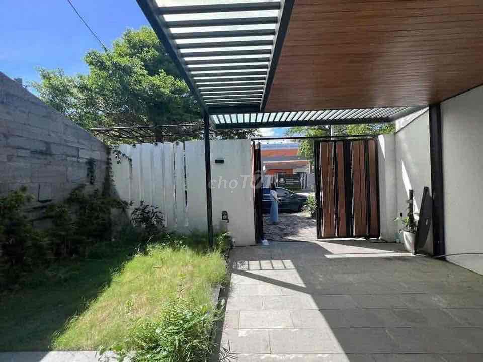 3-bedroom house with car garage near FPT City — photo 1