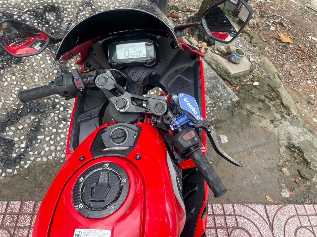 Suzuki GSX R150 máy zin biển số 67. Mua bán Xe máy tại Huyện Bình Chánh Tp Hồ Chí Minh được đăng bởi Phong Vũ hình 6