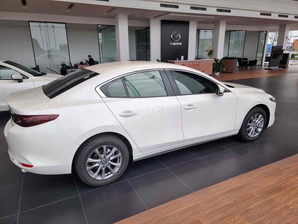 Mazda 3 2022 1.5L Deluxe - 39000 km. Mua bán Ô tô tại Thành phố Bến Tre Bến Tre được đăng bởi Mazda BếnTre MrTín 0915 738 778 hình 3