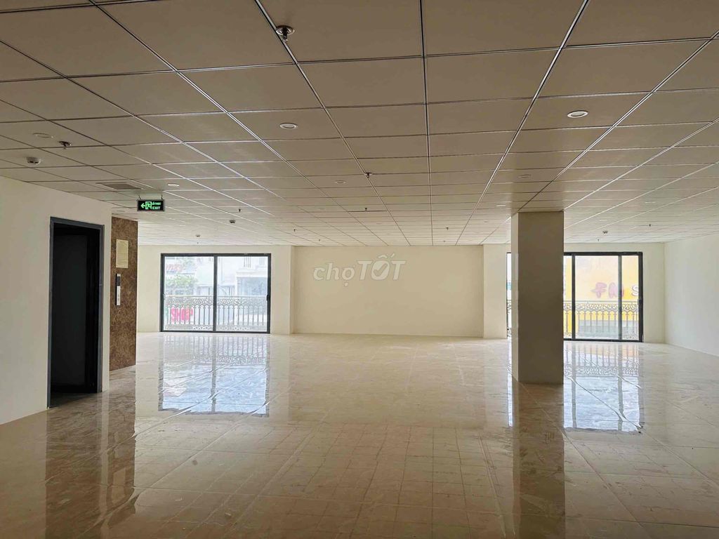 ❤️CHO THUÊ VĂN PHÒNG DT :600m2 , NGANG :20M , VP MỚI XÂY RẤT ĐẸP. Cho thuê văn phòng, mặt bằng kinh doanh tại Quận Hải Châu Đà Nẵng được đăng bởi NGUYỄN VĂN ĐÀO hình 2