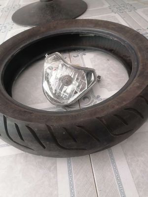 Lốp xe SH và chóa đèn ex. Mua bán Phụ tùng xe tại Huyện Thới Lai Cần Thơ được đăng bởi Hữu Vinh