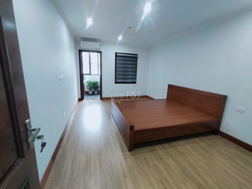 CC cần bán Penhouse tập thể 100 m2, 4 ngủ, số 2A7, Bùi Ngọc Dương