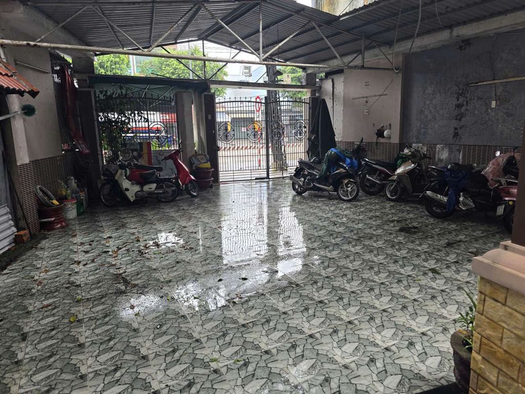 Rent · 4 bd · 220 м² · Quận Cẩm Lệ, ул. Đường Cách Mạng Tháng Tám