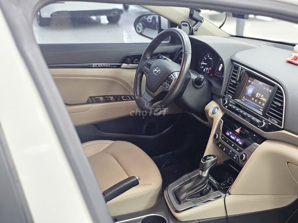 Hyundai Elantra 2.0 GLS 2018 Trắng. Mua bán Ô tô tại Thành phố Thủ Đức Tp Hồ Chí Minh được đăng bởi SÀN Ô TÔ VIỆT NAM SÀI GÒN hình 7