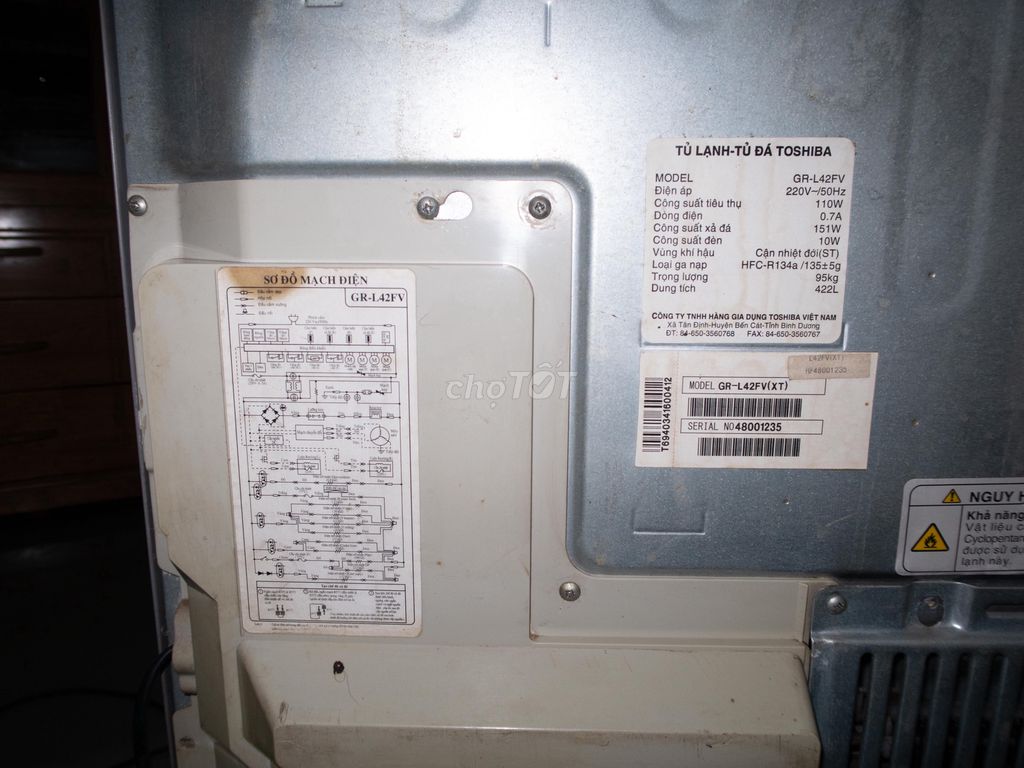 tủ lạnh Toshiba GR-L42FV 422L màu bạc 90%