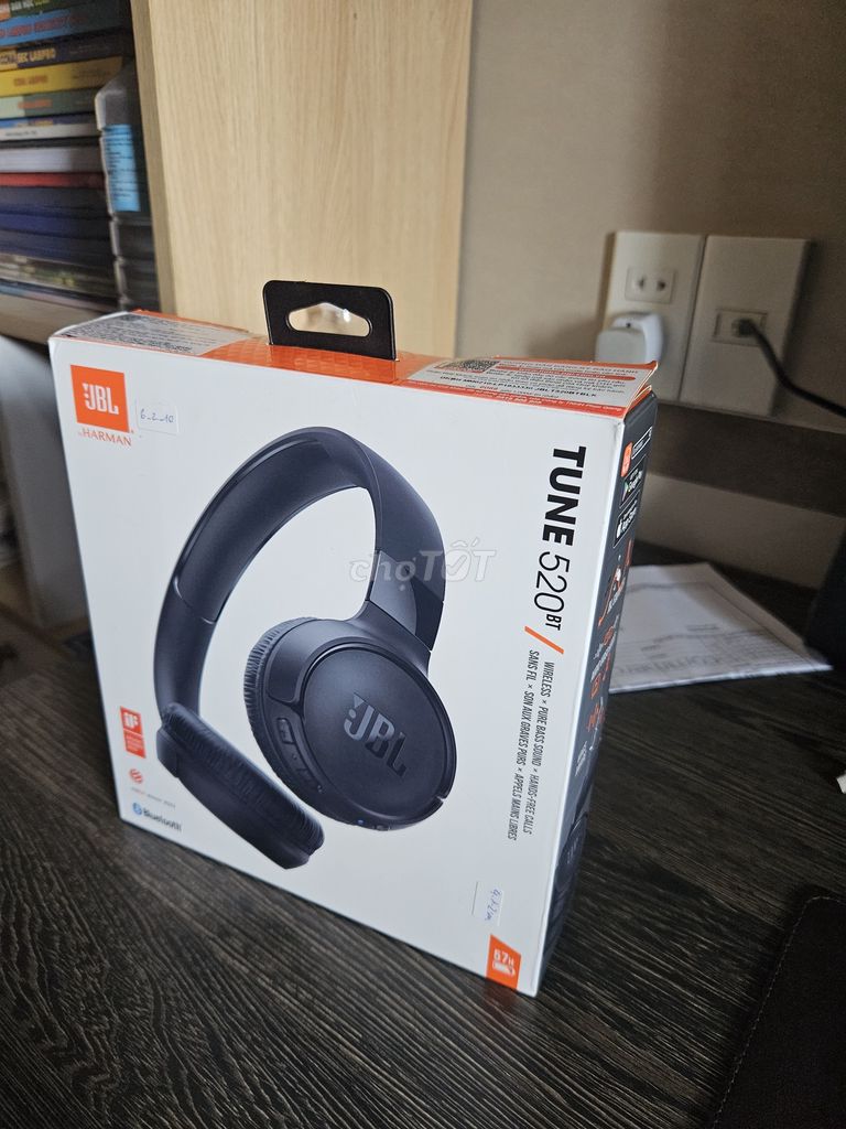 Tai nghe chụp tai JBL Tune 520BT Bluetooth Đen Mới. Mua bán Tivi, Âm thanh tại Huyện Hóc Môn Tp Hồ Chí Minh được đăng bởi Đặng Hoàng Long hình 1