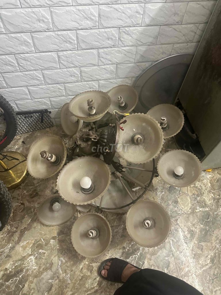 Đèn chùm Đồng màu Đồng. Mua bán Đèn tại Quận Đống Đa Hà Nội được đăng bởi tuệ an hình 1
